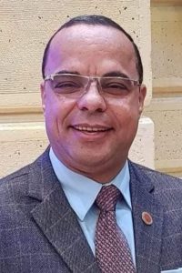 القس ناصر كتكوت - مدير الكلية والرئيس العام للكنائس الرسولية